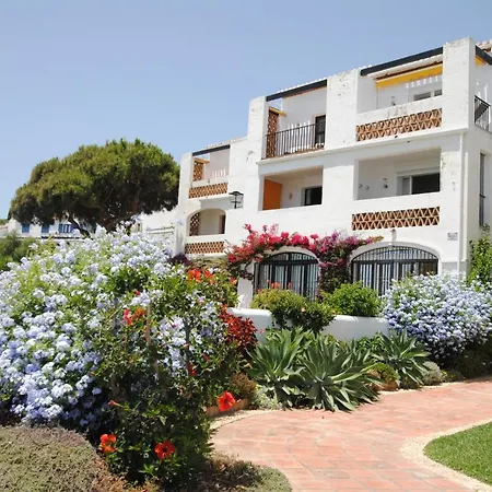 Apartment Dona Lola Micaela: Beachfront Duplex With Sea Views Mijas