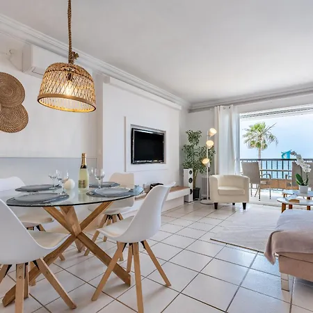 Dona Lola Micaela: Beachfront Duplex With Sea Views Apartment Mijas