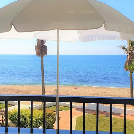 Dona Lola Micaela: Beachfront Duplex With Sea Views Apartment